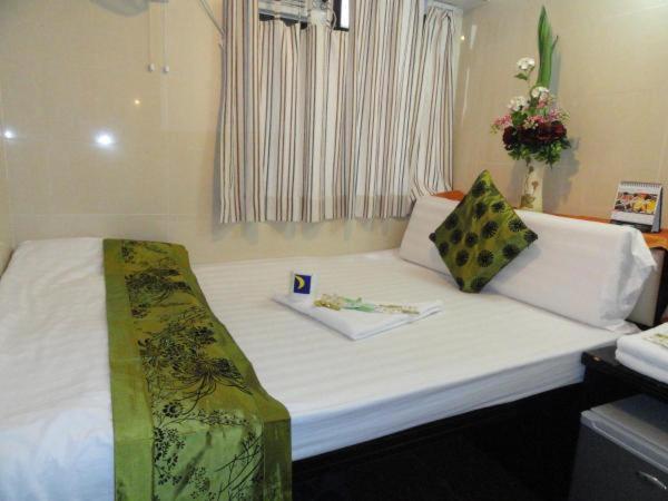 הונג קונג Hostel 16 Paris Guest House Block E Reception 10Th Floor מראה חיצוני תמונה