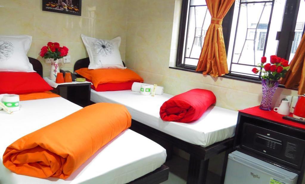 הונג קונג Hostel 16 Paris Guest House Block E Reception 10Th Floor מראה חיצוני תמונה