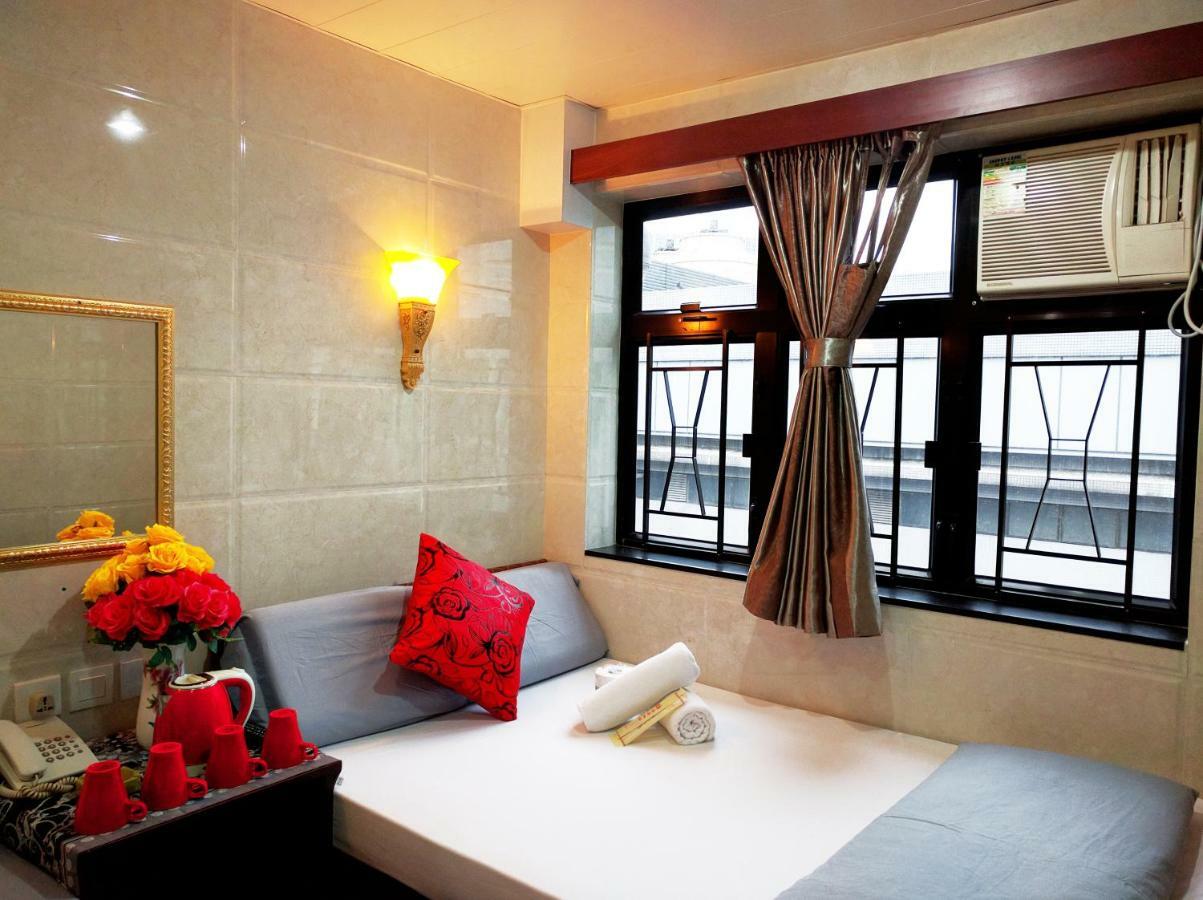 הונג קונג Hostel 16 Paris Guest House Block E Reception 10Th Floor מראה חיצוני תמונה