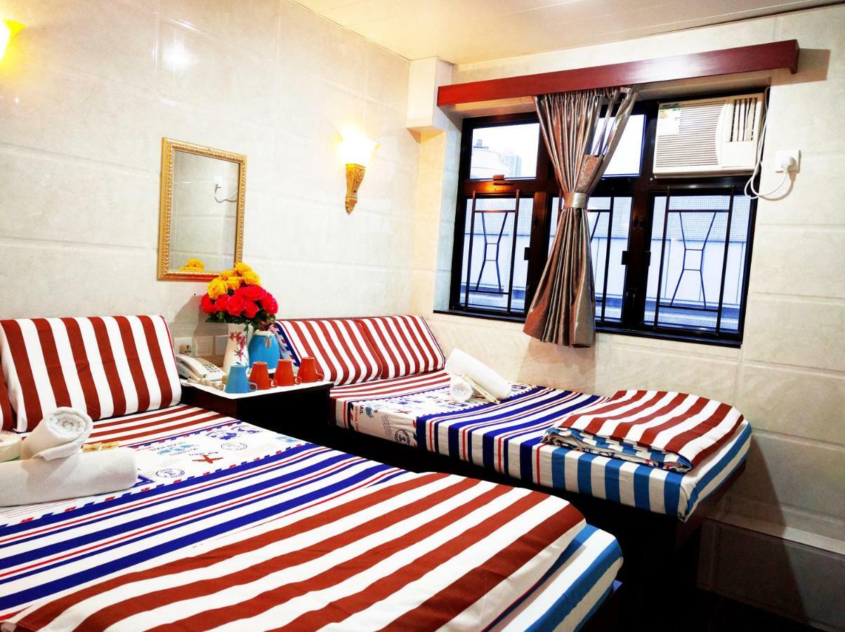 הונג קונג Hostel 16 Paris Guest House Block E Reception 10Th Floor מראה חיצוני תמונה