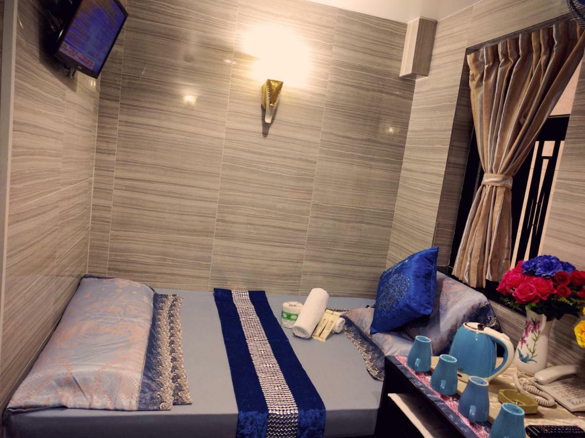 הונג קונג Hostel 16 Paris Guest House Block E Reception 10Th Floor מראה חיצוני תמונה