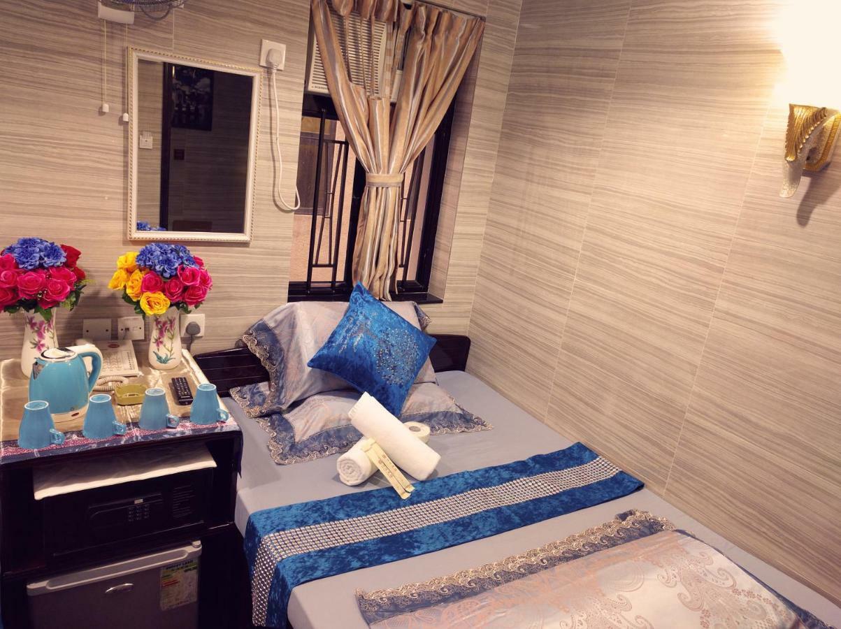 הונג קונג Hostel 16 Paris Guest House Block E Reception 10Th Floor מראה חיצוני תמונה