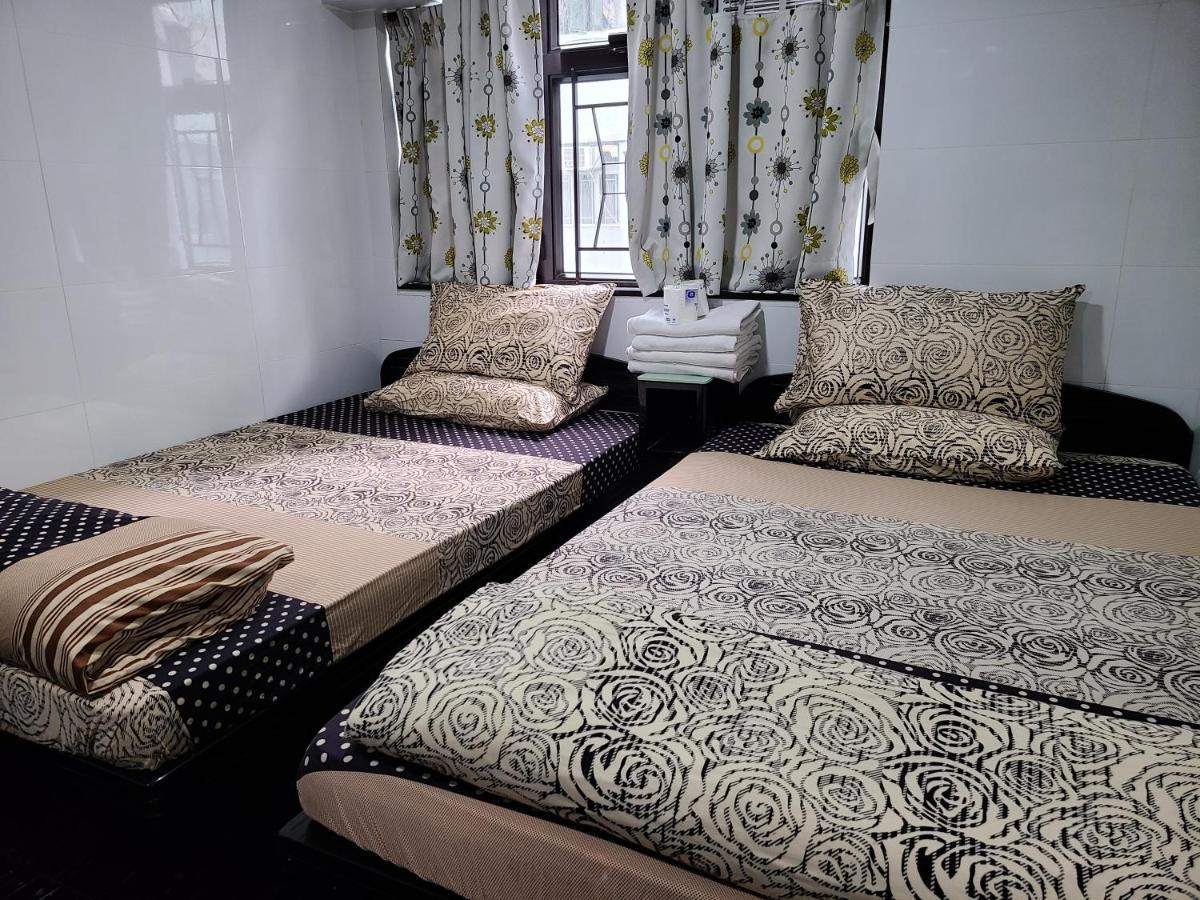 הונג קונג Hostel 16 Paris Guest House Block E Reception 10Th Floor מראה חיצוני תמונה